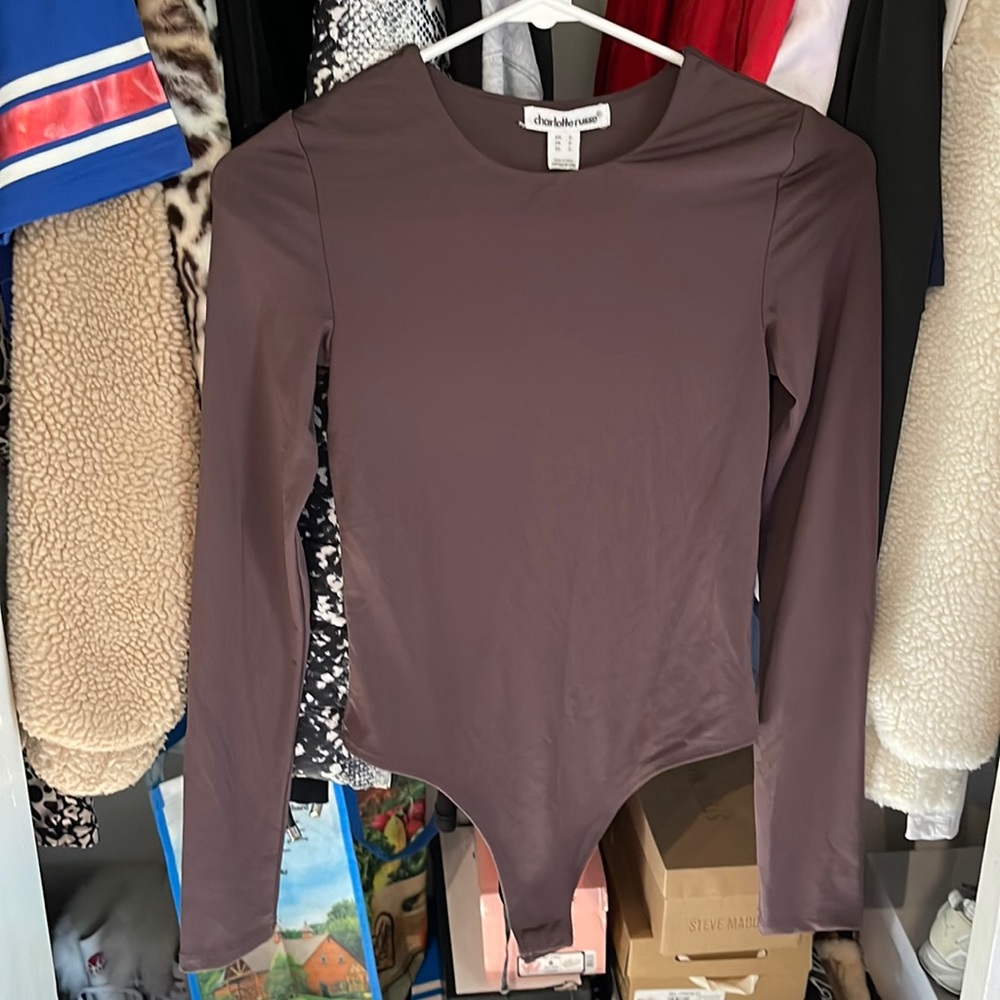 CHAROLETTE RUSSE BROWN LONG SLEEVE BODYSUIT .. NEW
